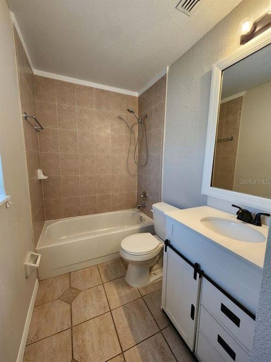В аренду: $2,100 (3 спален, 2 ванн, 1108 Квадратных фут)