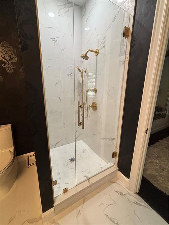 На продажу: $3,699,999 (8 спален, 9 ванн, 8739 Квадратных фут)