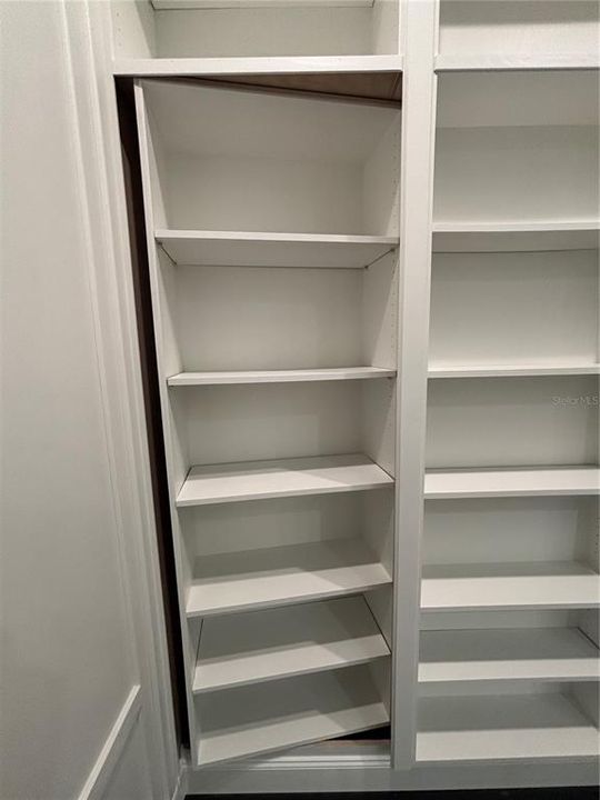 На продажу: $3,699,999 (8 спален, 9 ванн, 8739 Квадратных фут)
