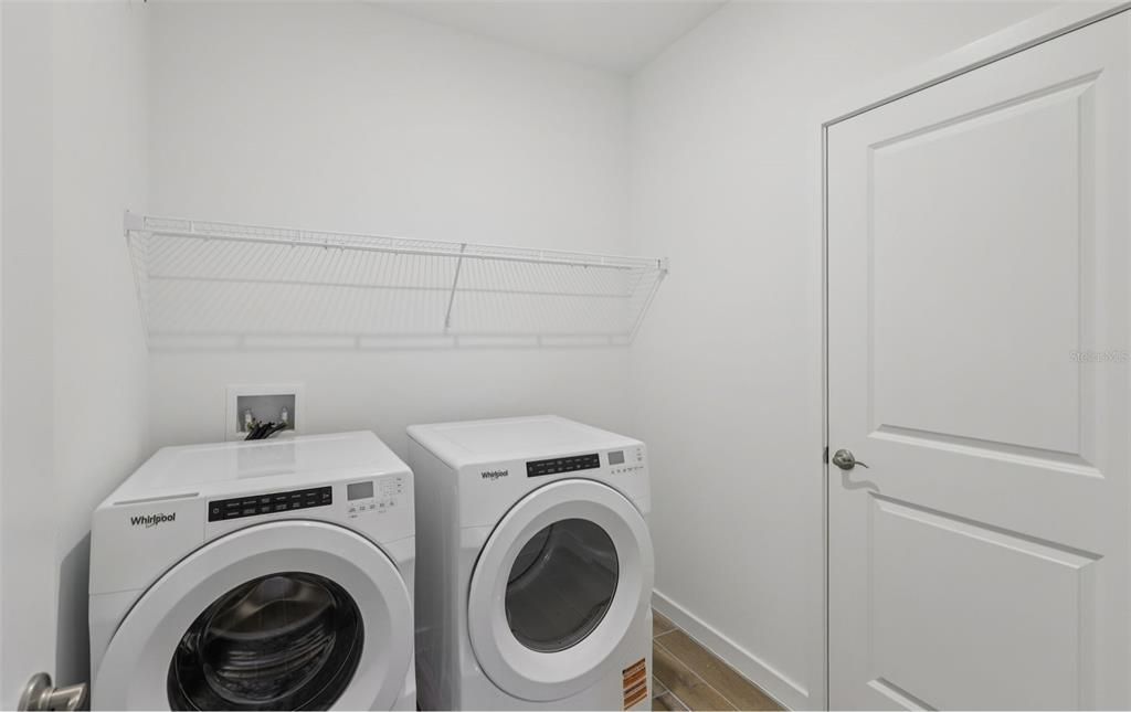 En Venta: $370,990 (4 camas, 3 baños, 2193 Pies cuadrados)
