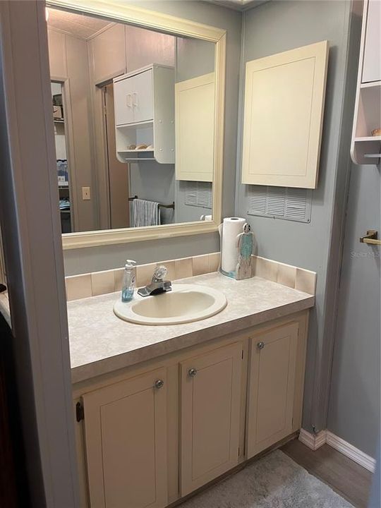 For Sale: $229,000 (2 beds, 2 baths, 1248 Square Feet)