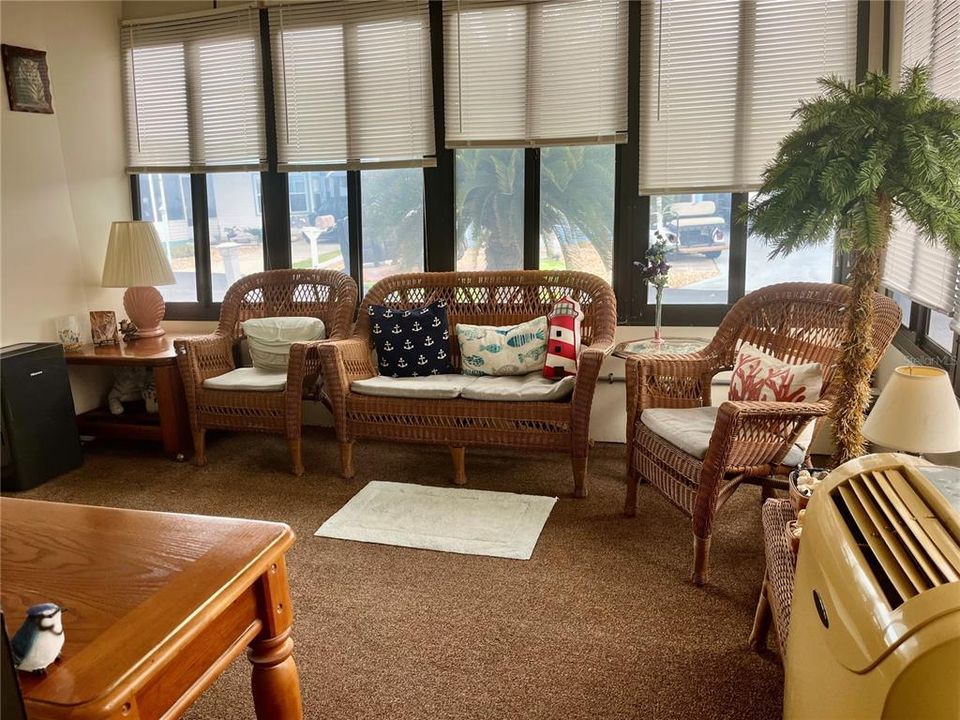 For Sale: $229,000 (2 beds, 2 baths, 1248 Square Feet)