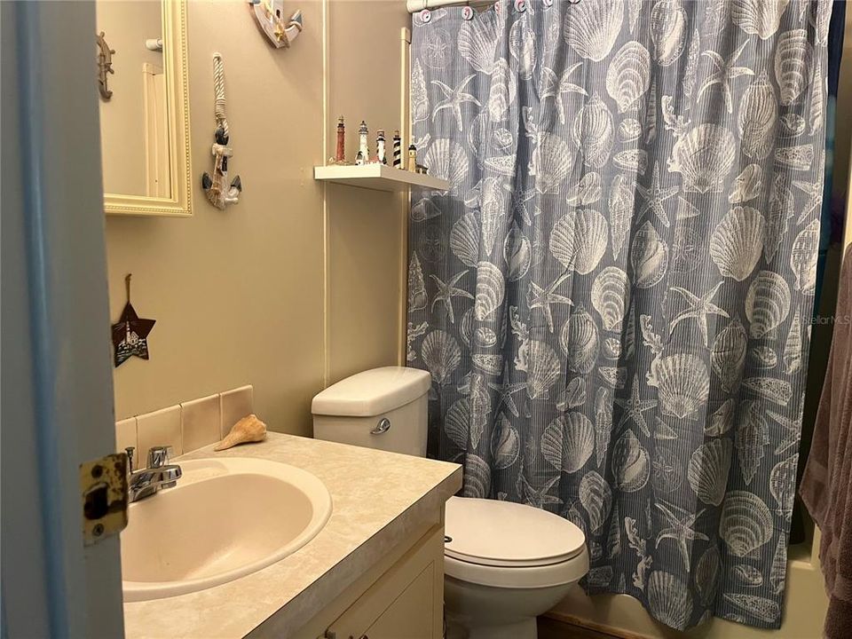 For Sale: $229,000 (2 beds, 2 baths, 1248 Square Feet)