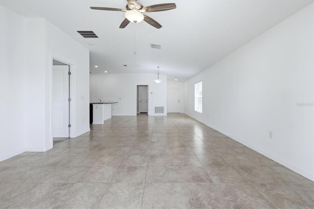 For Sale: $295,000 (4 beds, 2 baths, 1817 Square Feet)