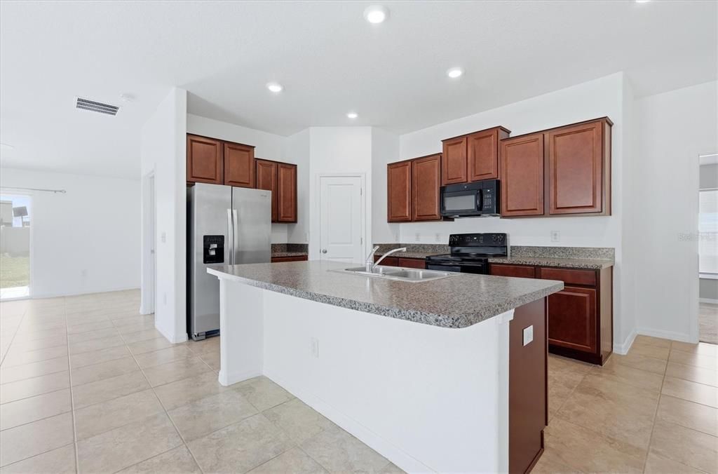 For Sale: $295,000 (4 beds, 2 baths, 1817 Square Feet)
