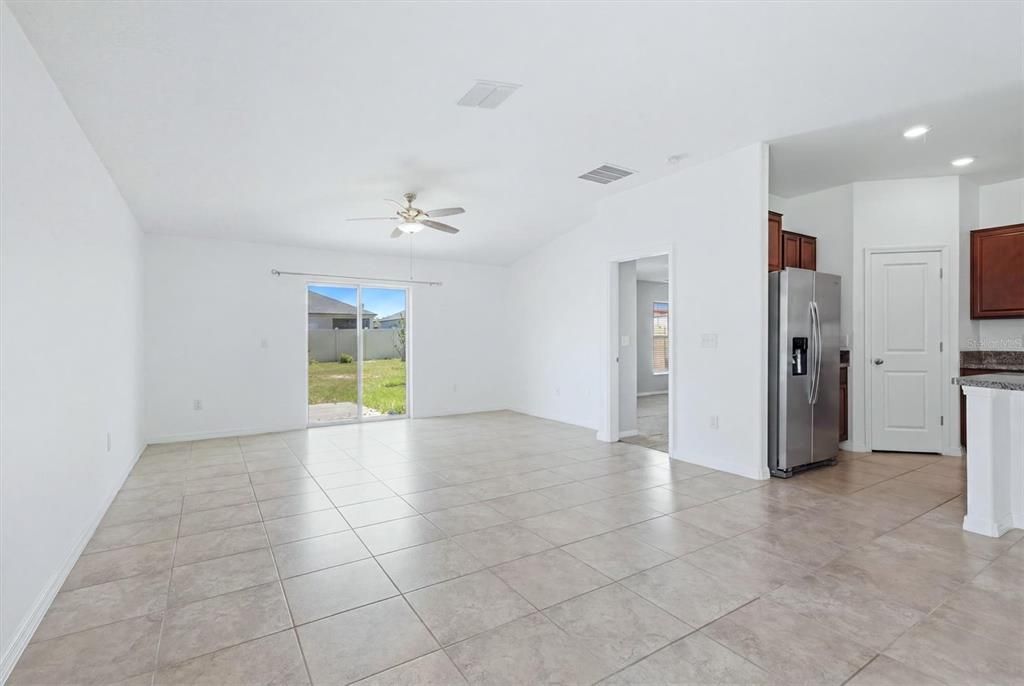 For Sale: $295,000 (4 beds, 2 baths, 1817 Square Feet)