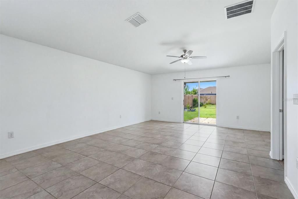 For Sale: $295,000 (4 beds, 2 baths, 1817 Square Feet)