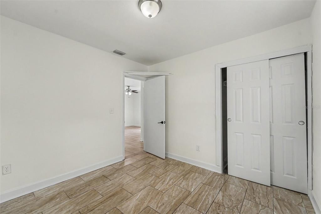 For Sale: $249,000 (2 beds, 1 baths, 696 Square Feet)