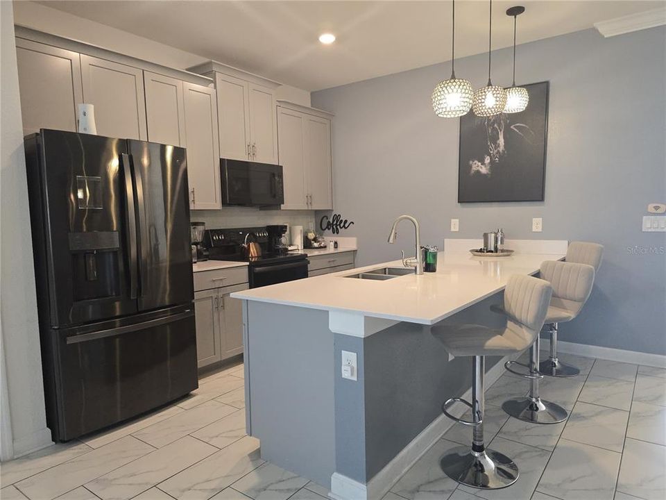 En Venta: $421,500 (5 camas, 4 baños, 2167 Pies cuadrados)