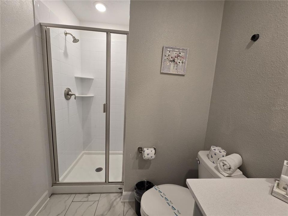 En Venta: $421,500 (5 camas, 4 baños, 2167 Pies cuadrados)
