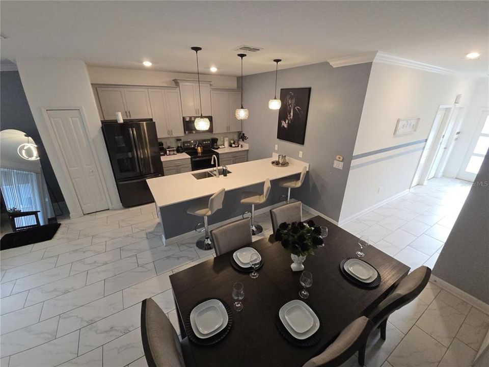 En Venta: $421,500 (5 camas, 4 baños, 2167 Pies cuadrados)