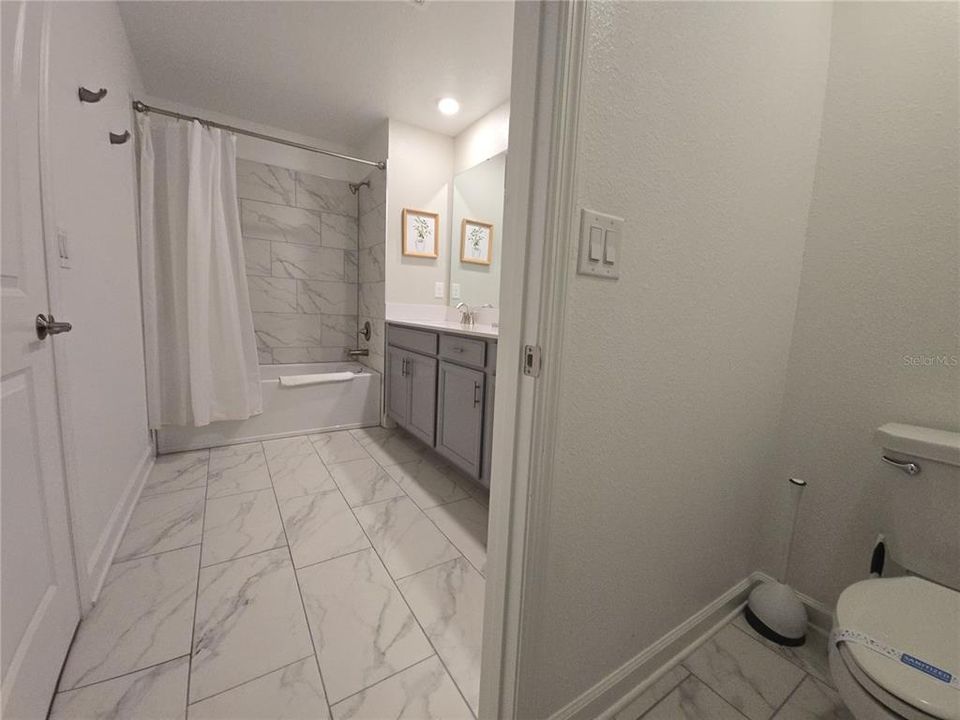 En Venta: $421,500 (5 camas, 4 baños, 2167 Pies cuadrados)