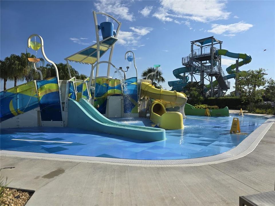 En Venta: $421,500 (5 camas, 4 baños, 2167 Pies cuadrados)