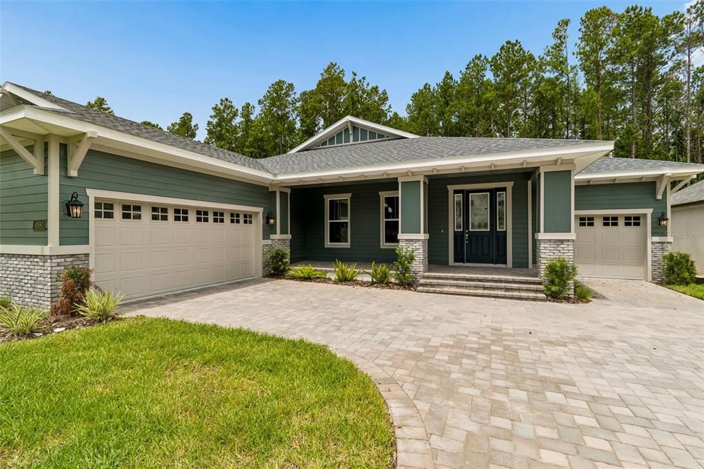 En Venta: $749,000 (3 camas, 3 baños, 3001 Pies cuadrados)