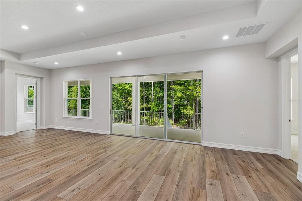 En Venta: $749,000 (3 camas, 3 baños, 3001 Pies cuadrados)