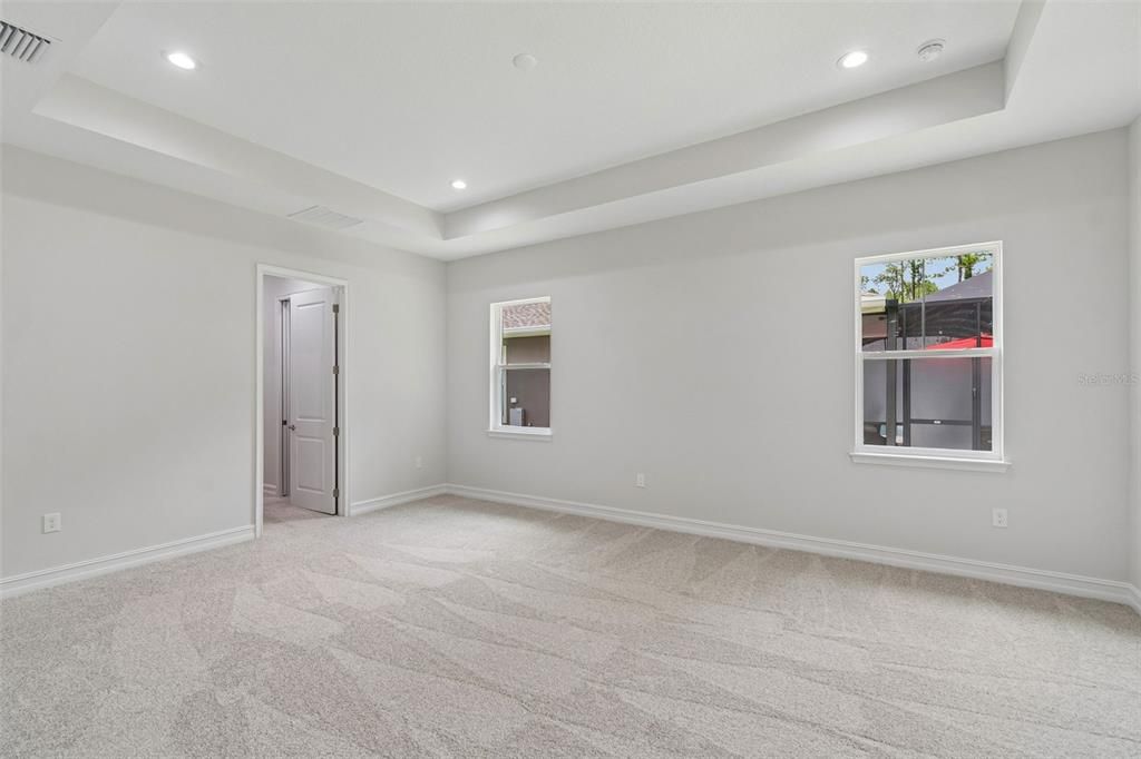 En Venta: $749,000 (3 camas, 3 baños, 3001 Pies cuadrados)