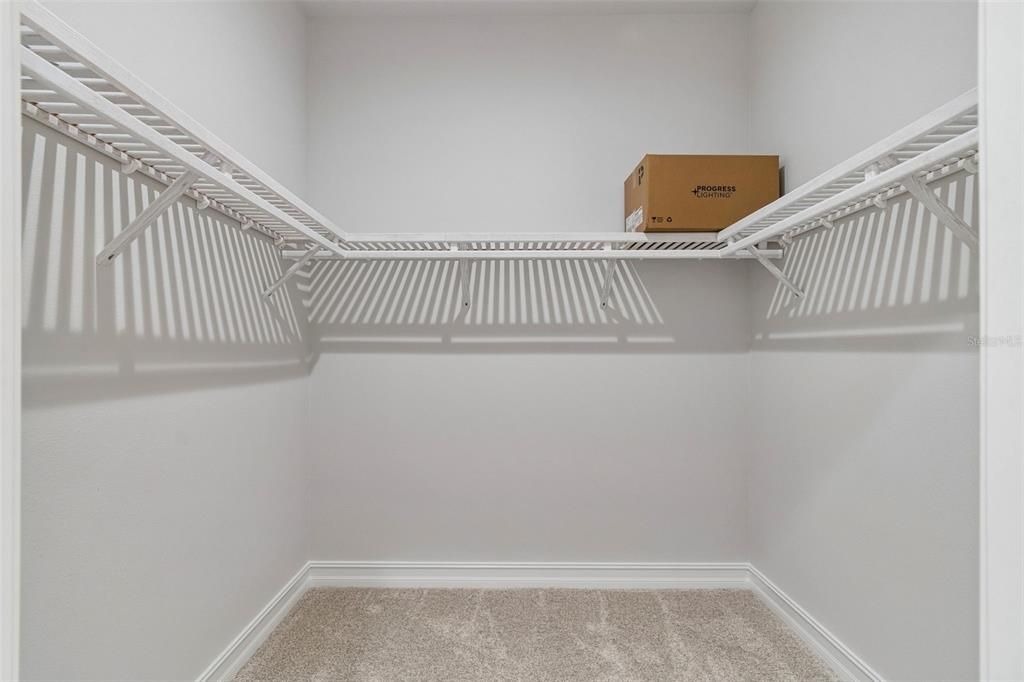 En Venta: $749,000 (3 camas, 3 baños, 3001 Pies cuadrados)