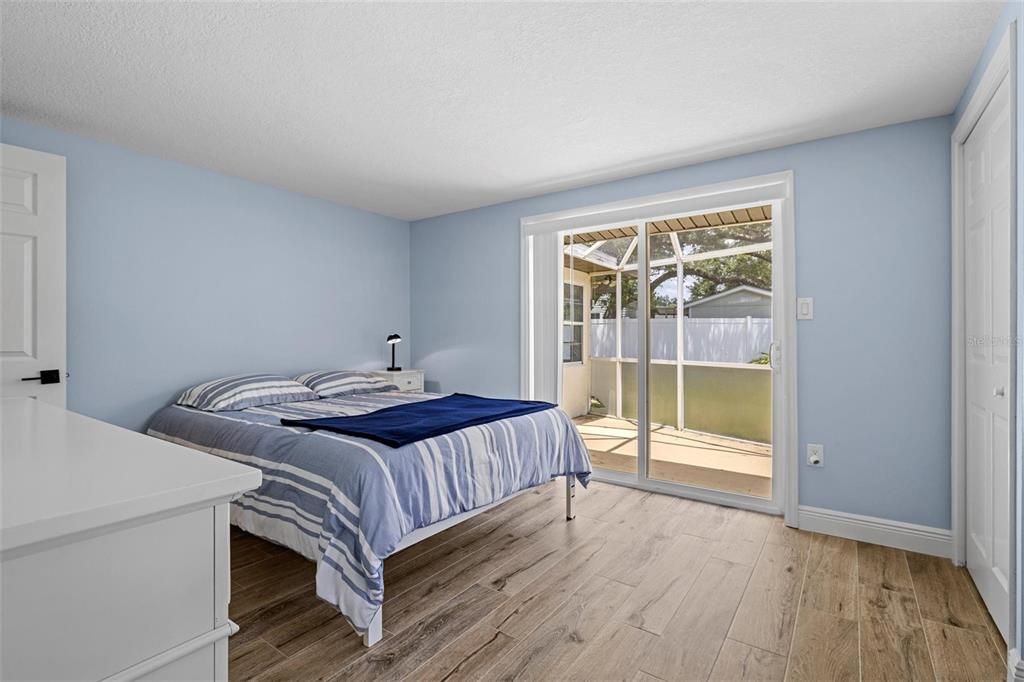 Activo con contrato: $325,000 (3 camas, 2 baños, 1591 Pies cuadrados)