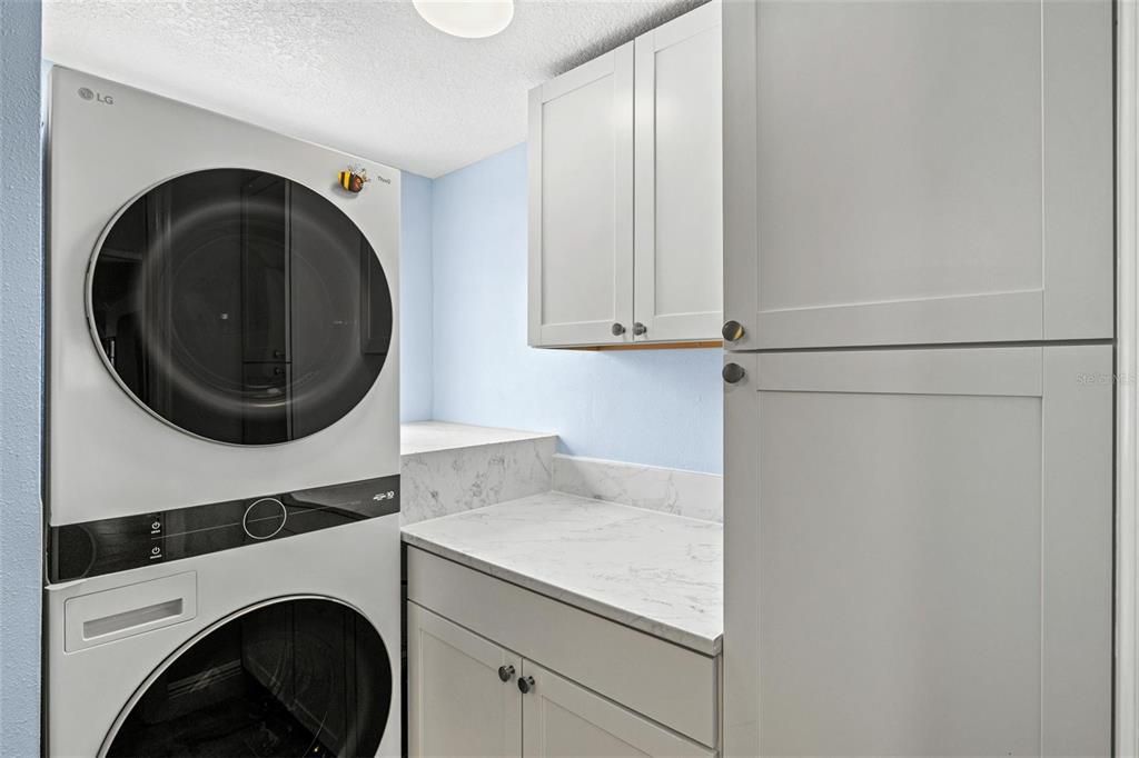 Activo con contrato: $325,000 (3 camas, 2 baños, 1591 Pies cuadrados)