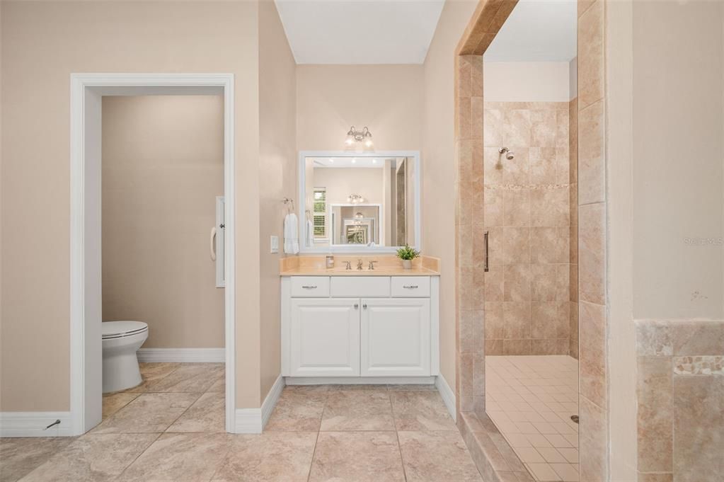 For Sale: $458,000 (4 beds, 2 baths, 2086 Square Feet)