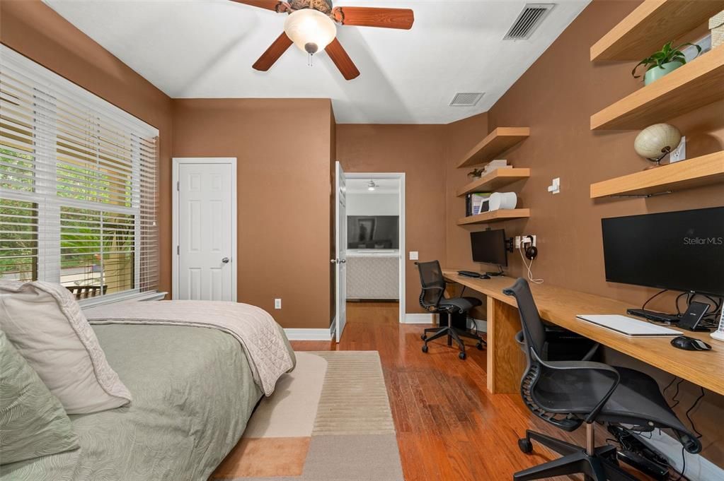 For Sale: $458,000 (4 beds, 2 baths, 2086 Square Feet)