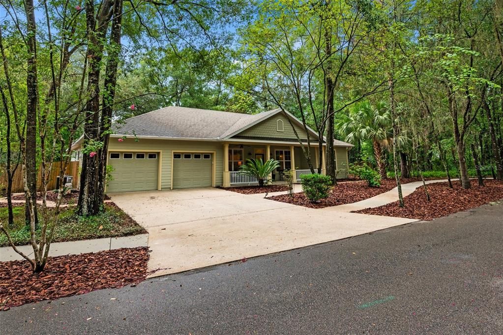 For Sale: $458,000 (4 beds, 2 baths, 2086 Square Feet)