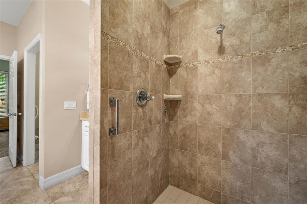 For Sale: $458,000 (4 beds, 2 baths, 2086 Square Feet)