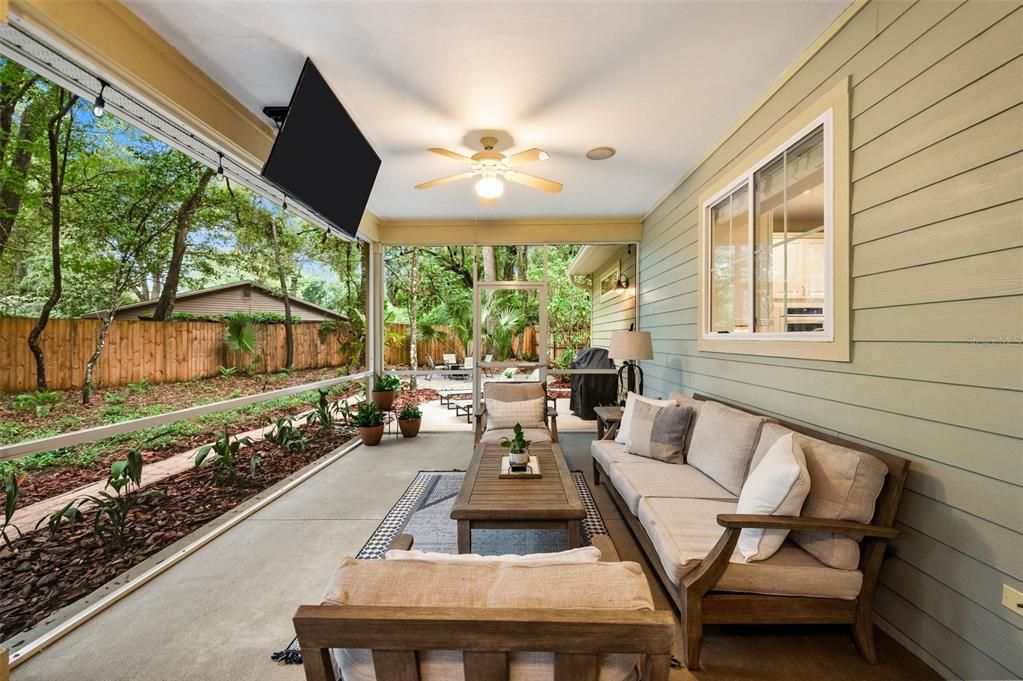 For Sale: $458,000 (4 beds, 2 baths, 2086 Square Feet)