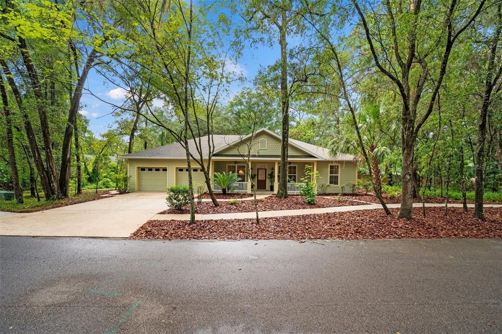 For Sale: $458,000 (4 beds, 2 baths, 2086 Square Feet)