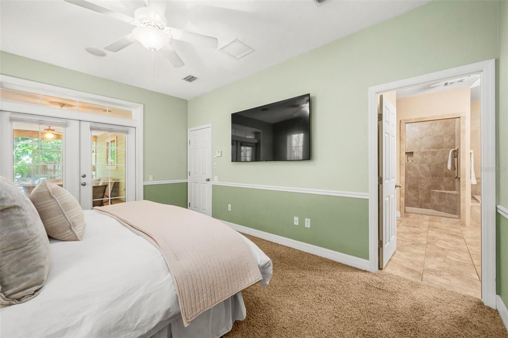 For Sale: $458,000 (4 beds, 2 baths, 2086 Square Feet)