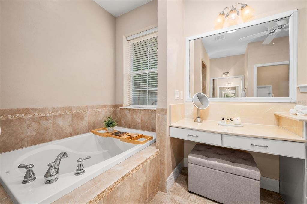 For Sale: $458,000 (4 beds, 2 baths, 2086 Square Feet)