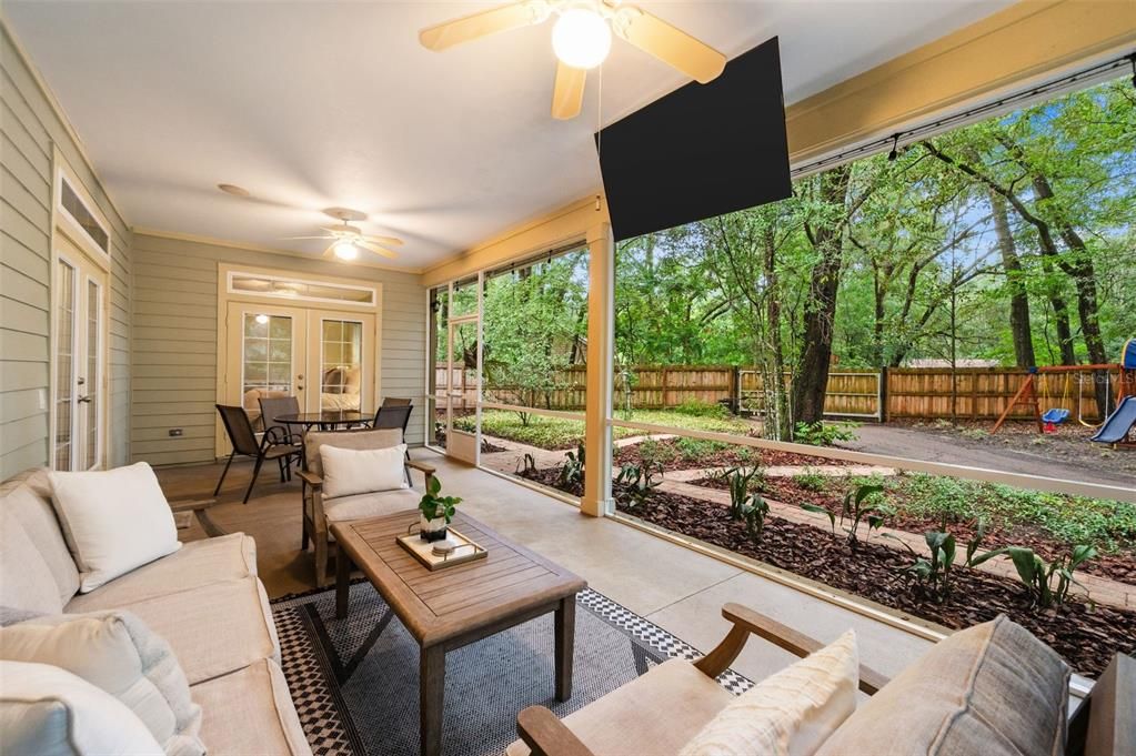 For Sale: $458,000 (4 beds, 2 baths, 2086 Square Feet)