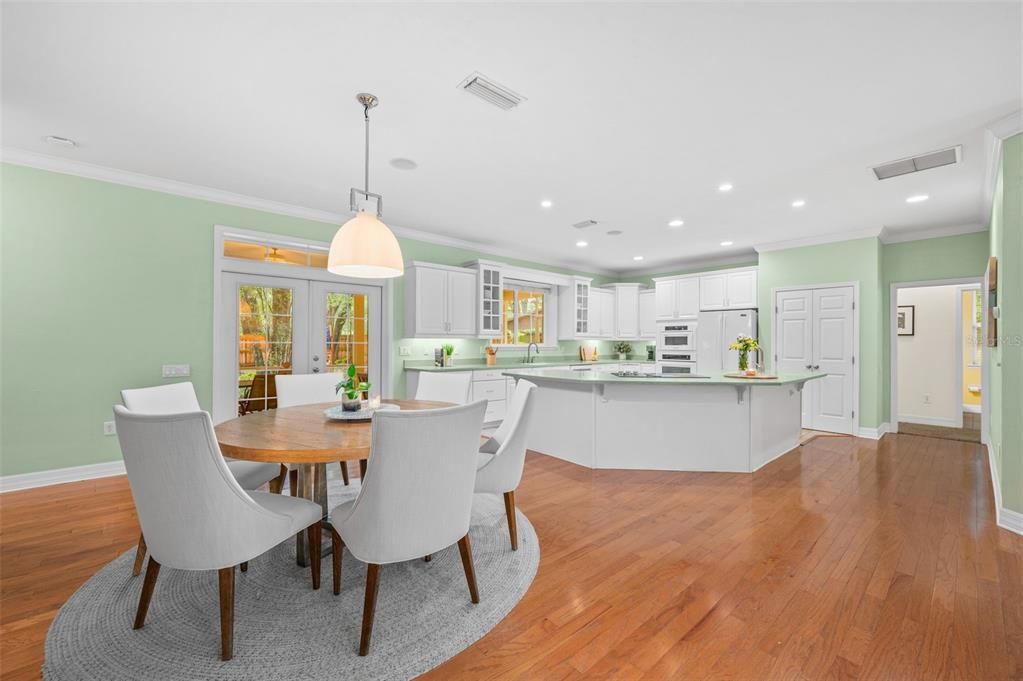 For Sale: $458,000 (4 beds, 2 baths, 2086 Square Feet)