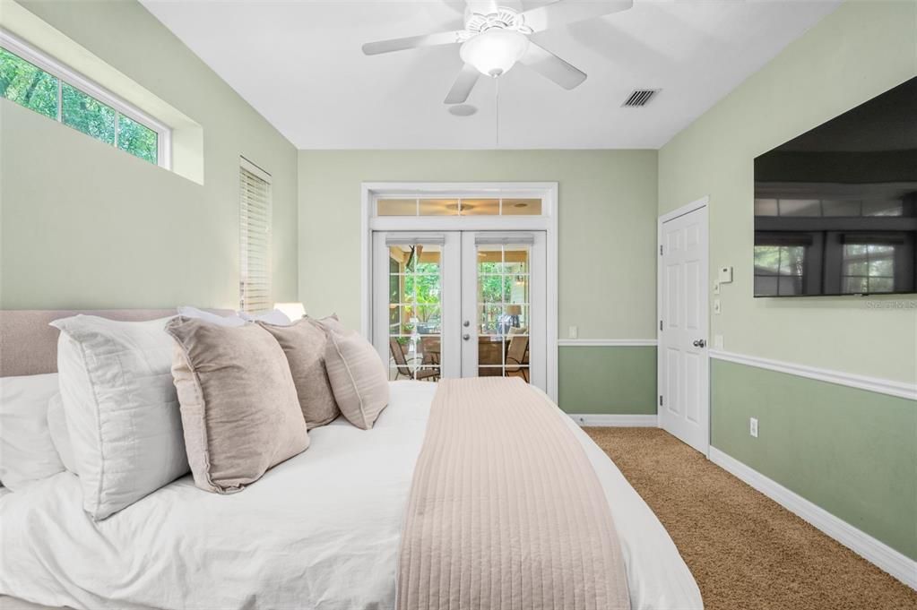 For Sale: $458,000 (4 beds, 2 baths, 2086 Square Feet)