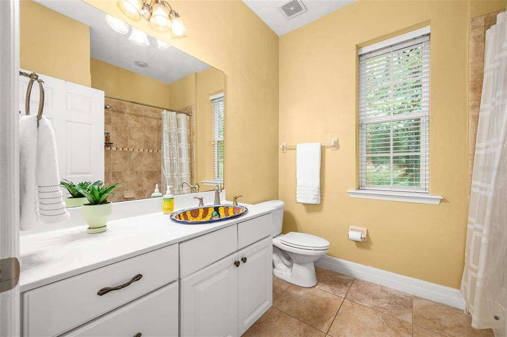 For Sale: $458,000 (4 beds, 2 baths, 2086 Square Feet)