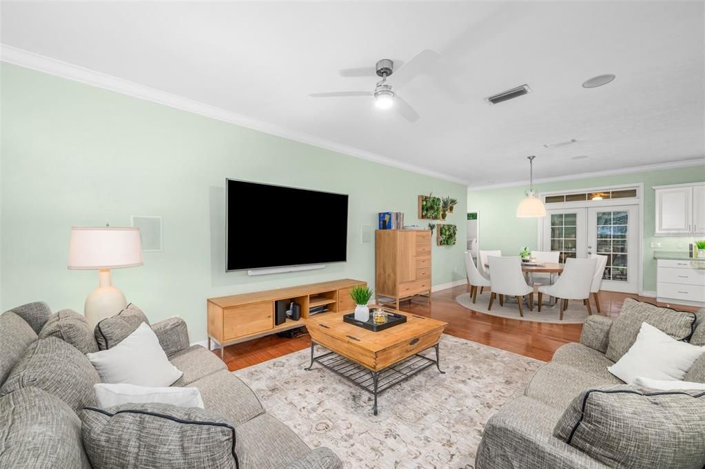 For Sale: $458,000 (4 beds, 2 baths, 2086 Square Feet)