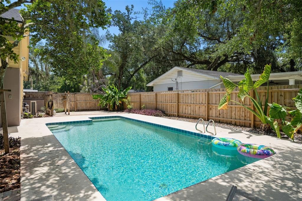 For Sale: $549,000 (3 beds, 2 baths, 1684 Square Feet)
