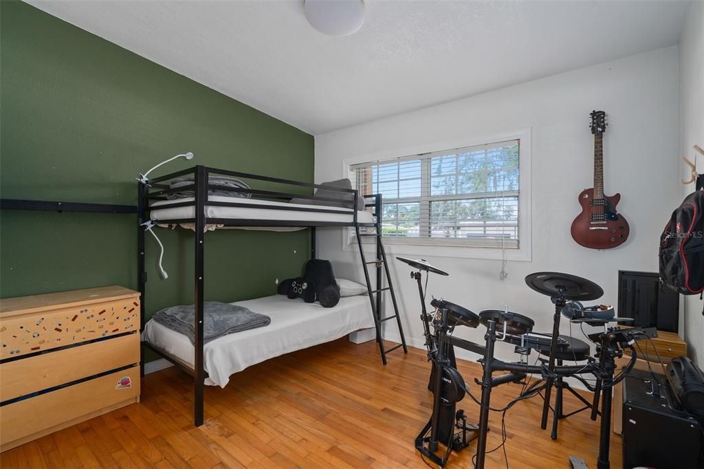 For Sale: $549,000 (3 beds, 2 baths, 1684 Square Feet)