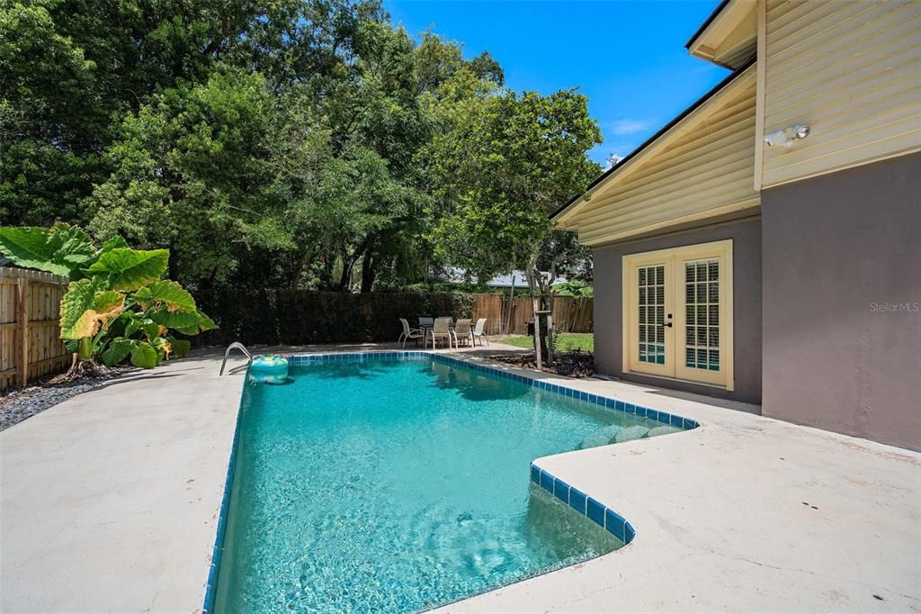 For Sale: $549,000 (3 beds, 2 baths, 1684 Square Feet)
