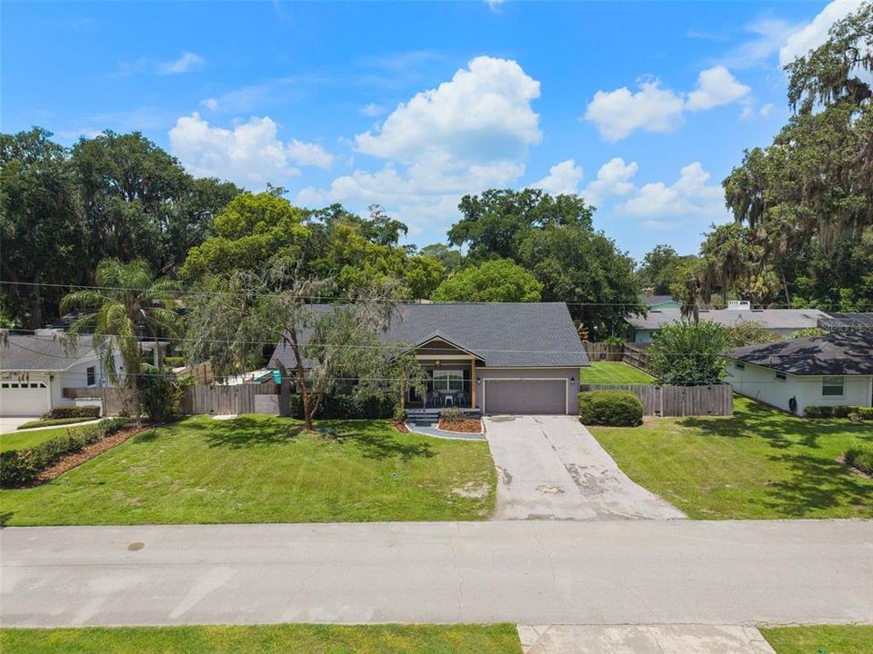 For Sale: $549,000 (3 beds, 2 baths, 1684 Square Feet)