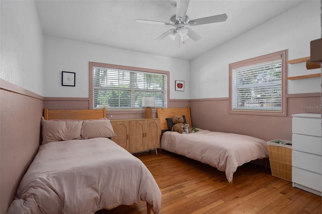 For Sale: $549,000 (3 beds, 2 baths, 1684 Square Feet)