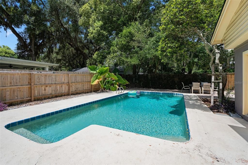 For Sale: $549,000 (3 beds, 2 baths, 1684 Square Feet)