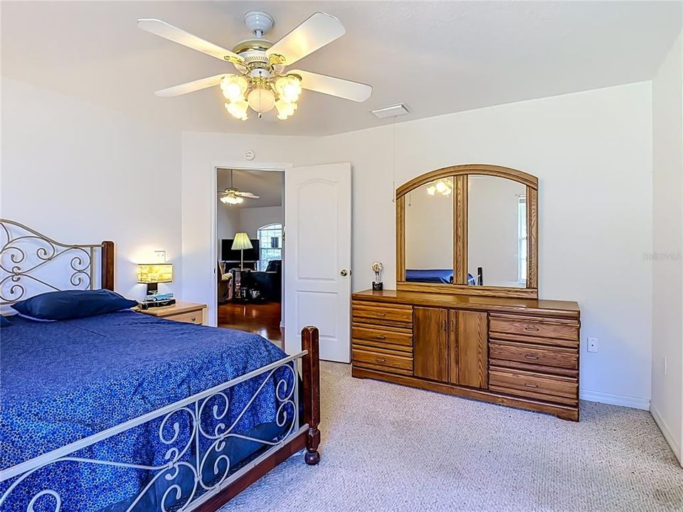 For Sale: $340,000 (3 beds, 2 baths, 1320 Square Feet)