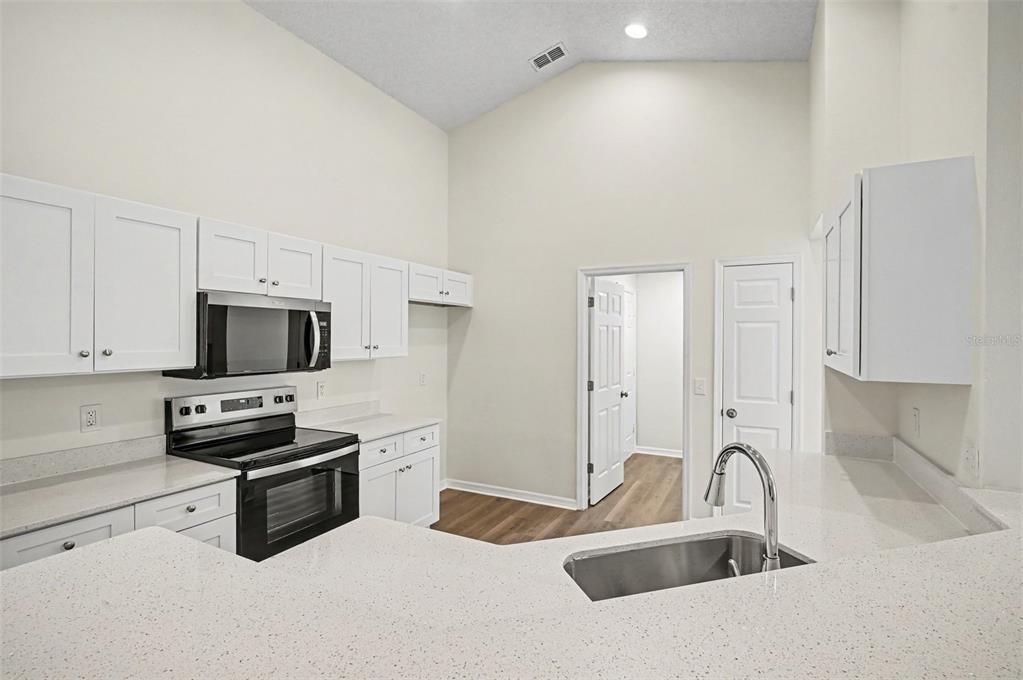 For Sale: $379,900 (4 beds, 2 baths, 1843 Square Feet)