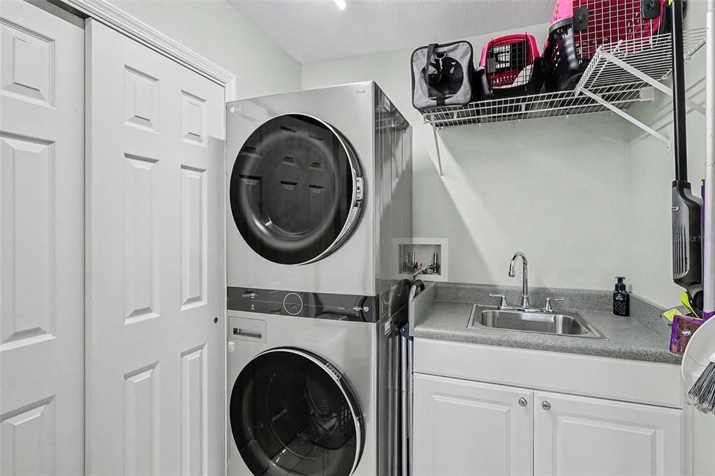 En Venta: $479,000 (3 camas, 2 baños, 2525 Pies cuadrados)
