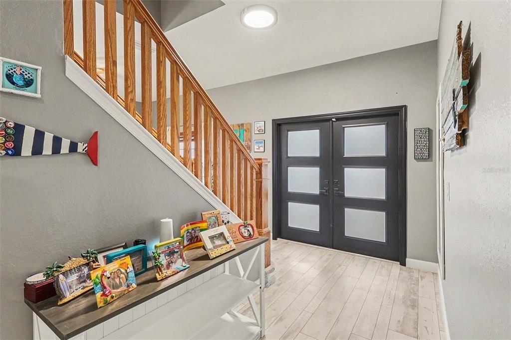 En Venta: $479,000 (3 camas, 2 baños, 2525 Pies cuadrados)