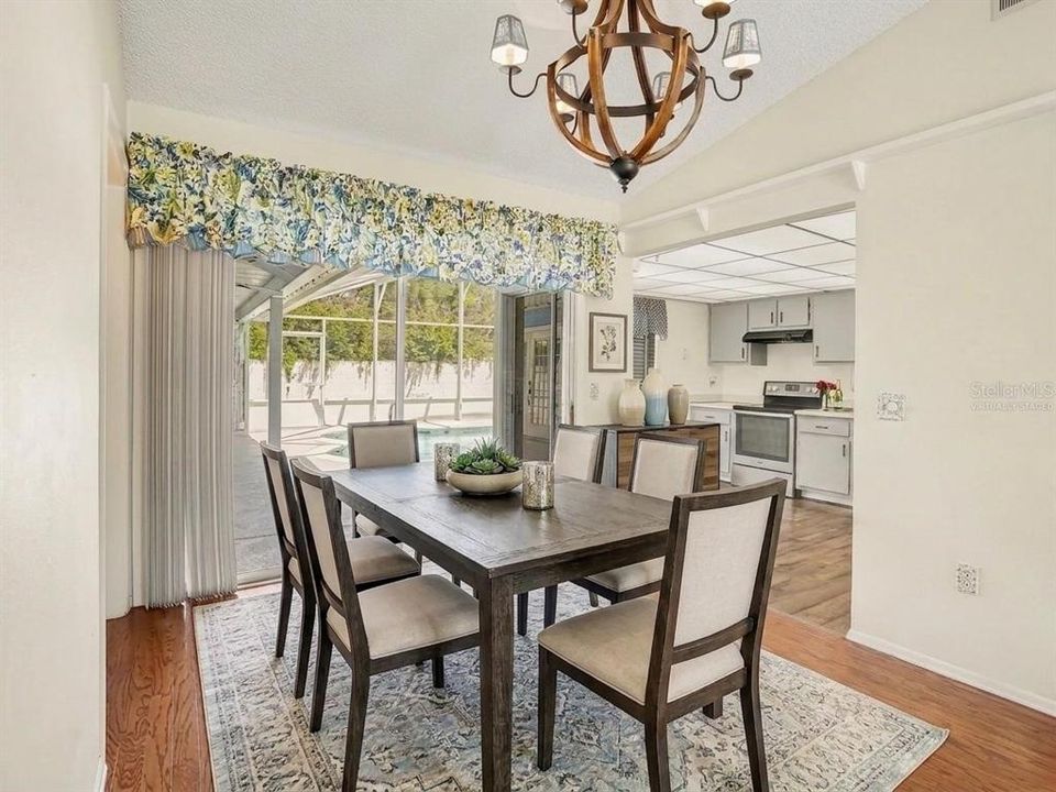 For Sale: $430,000 (4 beds, 3 baths, 2001 Square Feet)