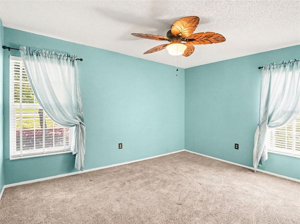 For Sale: $430,000 (4 beds, 3 baths, 2001 Square Feet)