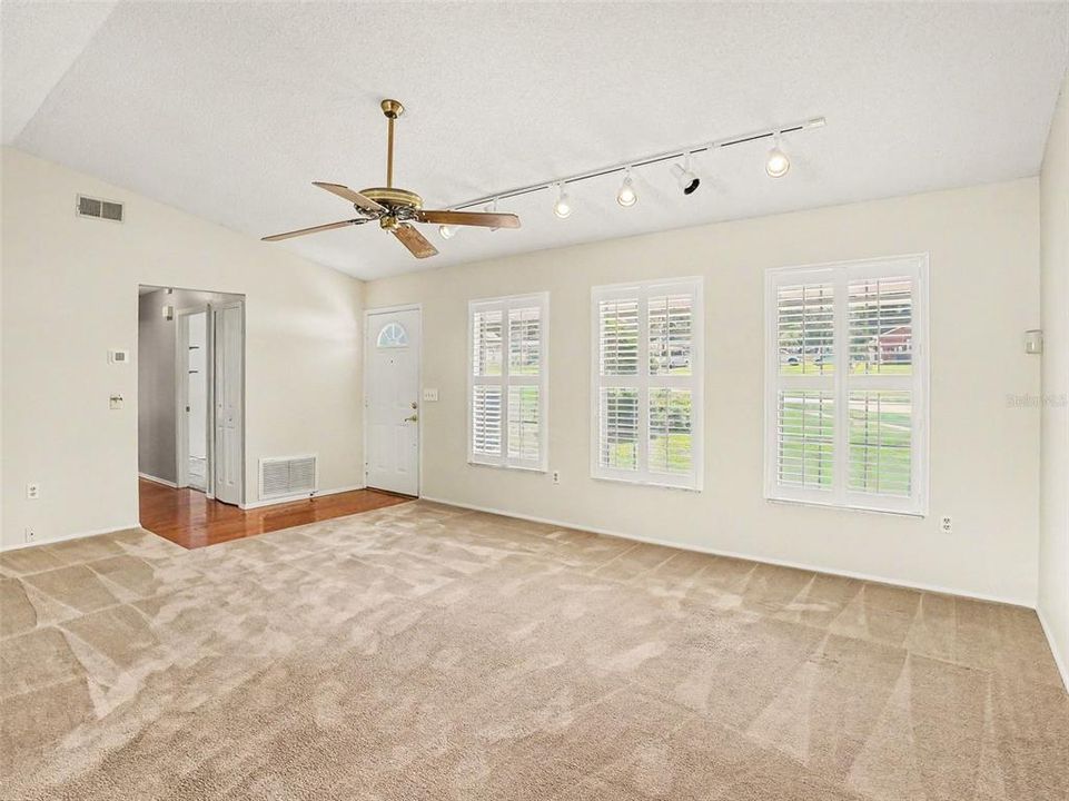 For Sale: $430,000 (4 beds, 3 baths, 2001 Square Feet)