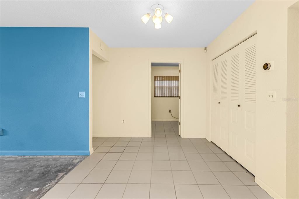 На продажу: $349,000 (3 спален, 2 ванн, 1435 Квадратных фут)